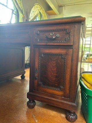 Escritorio antiguo madera maciza