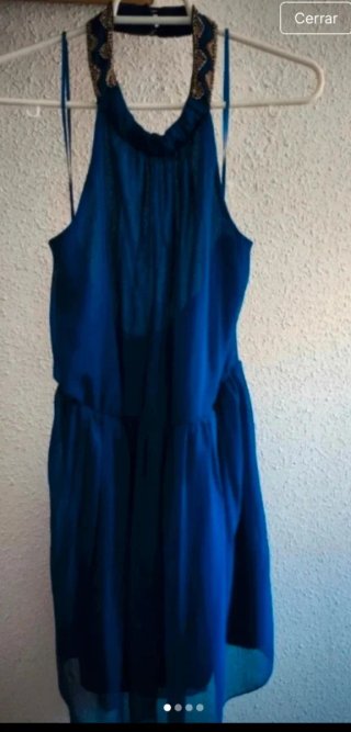 Vestido de fiesta azul con pedrería