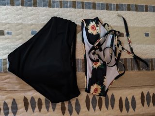 Bikini Negro con Estampado de Girasoles