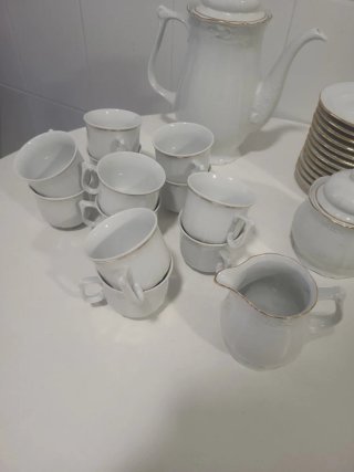 Juego de café de porcelana blanco y dorado