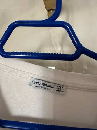 Camiseta blanca Stradivarius talla L