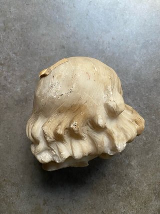 Cabeza antigua de mármol