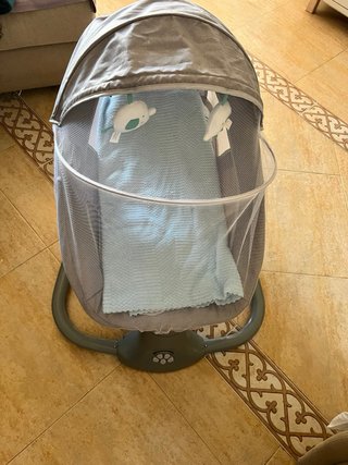 Hamaca eléctrica para bebé gris