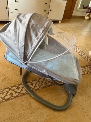 Hamaca eléctrica para bebé gris