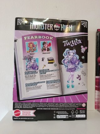 Muñeca Monster High Twyla Fearbook