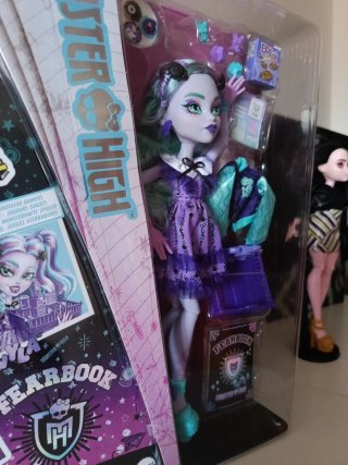 Muñeca Monster High Twyla Fearbook