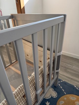 Cuna IKEA Sundvik gris + Colchón