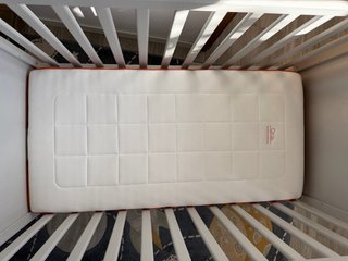 Cuna IKEA Sundvik gris + Colchón