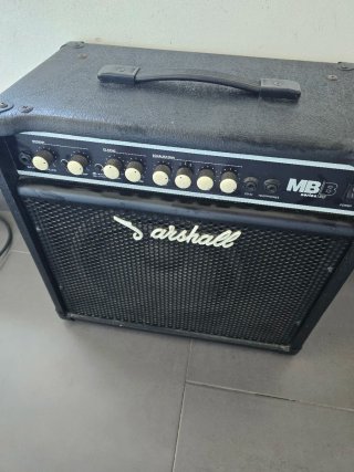 Bajo Eléctrico Negro