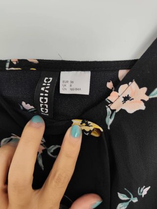 Vestido largo floral negro