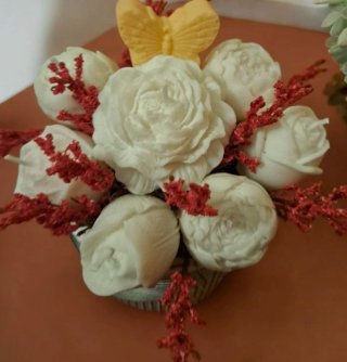 Vela decorativa floral