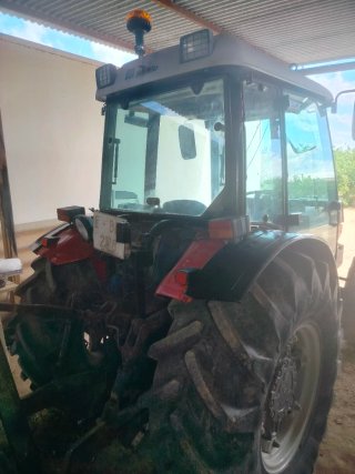 Tractor Massey Ferguson MF 394 4FP
