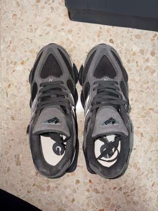 New Balance 9060 Gris