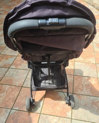 Silla de paseo Joie compacta