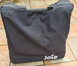 Silla de paseo Joie compacta