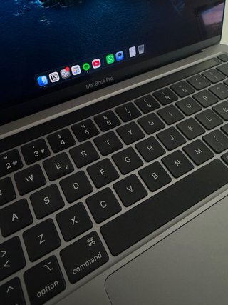 MacBook Pro 13” M1 16GB RAM 256GB SSD