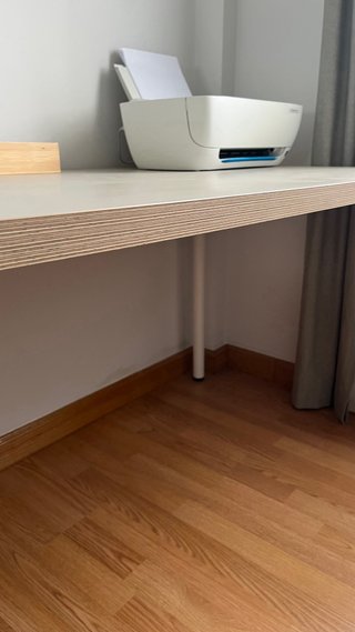 Mesa estudio Ikea 150cm beige/blanca/madera