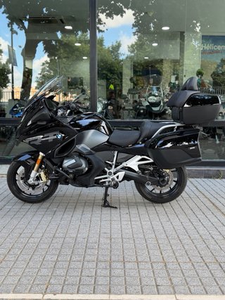 BMW R 1250 RT Negra