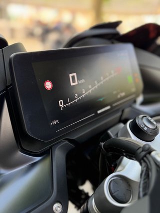 BMW R 1250 RT Negra