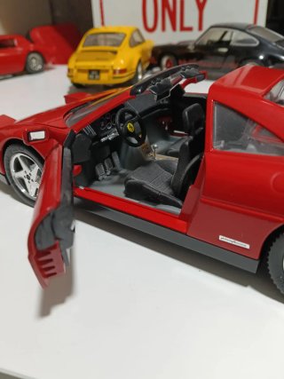 Ferrari 348 1/18