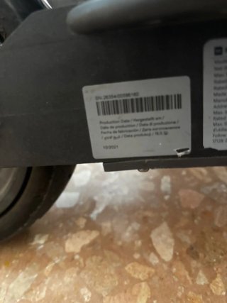 Patinete Eléctrico con Casco Negro