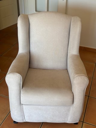 Butaca mecedora beige