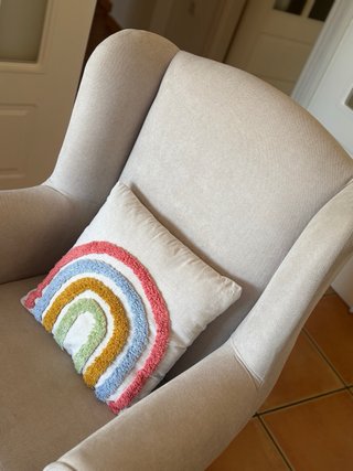 Butaca mecedora beige