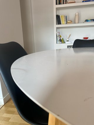 Mesa redonda y 4 sillas comedor