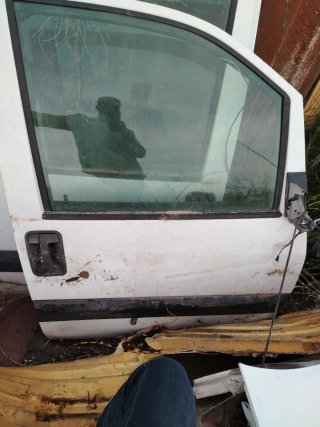 Escape Peugeot Expert Completo
