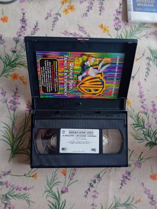 *VHS Ultracorpi L'invasione Continua