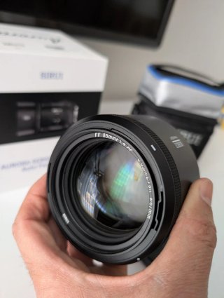 Objetivo Sirui Aurora 85mm F1.4 AF