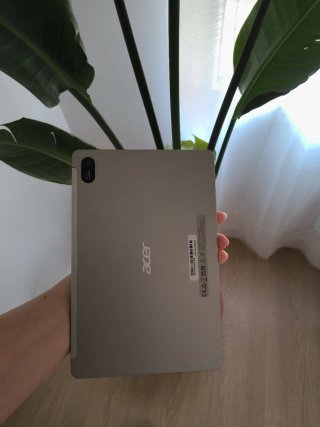 Tablet Acer Iconia Tab M10-11 Gris. Con funda.