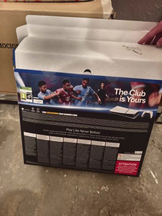 Caja PS5 Digital Edition FC26