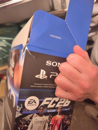 Caja PS5 Digital Edition FC26