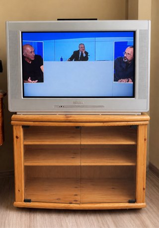 TV Philips 30 + Mueble Madera