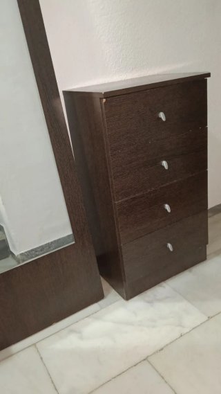 Muebles dormitorio marrón wengué