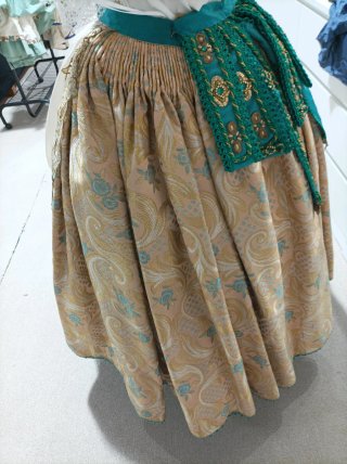 Falda Fallera Vainilla Oro