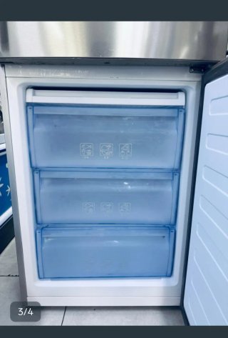 Nevera Beko plateada