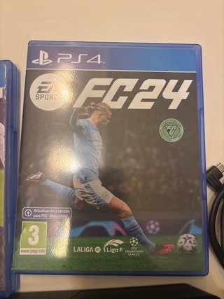 PS4 + FIFA 19, 20, 21, 24 + 2 Controller