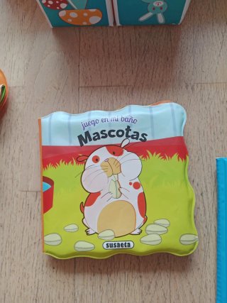 Lote de libros de plástico para bebés