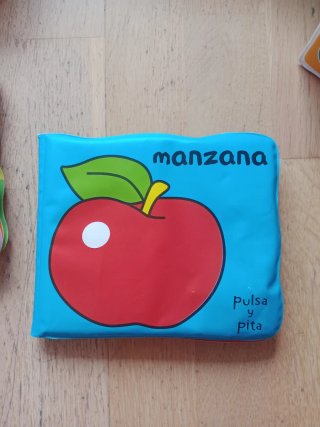 Lote de libros de plástico para bebés