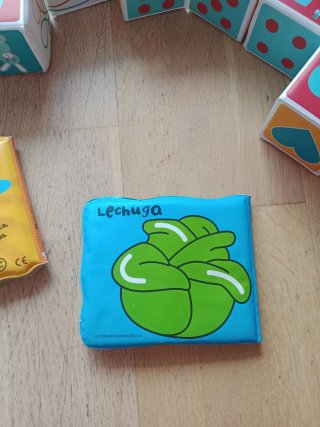 Lote de libros de plástico para bebés