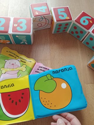 Lote de libros de plástico para bebés