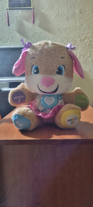 Perro de peluche interactivo Fisher-Price funciona