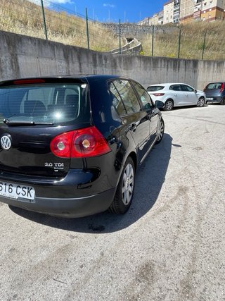 Volkswagen Golf 2004