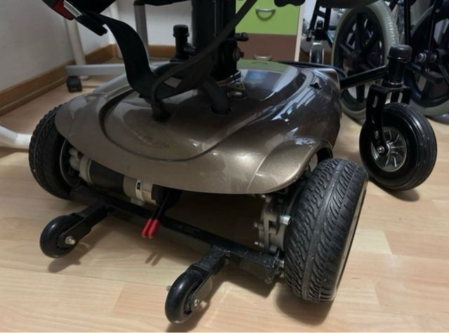 Silla de ruedas eléctrica Kimco