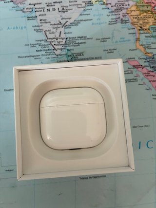 Airpods 4 ANC