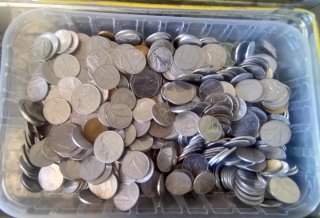Lotto 1 kg. di Lire Italiane Vari Anni e valori