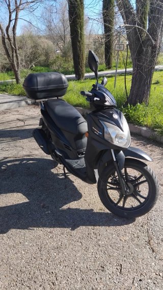 Moto SYM Symphony SR 125 precio algo negociable