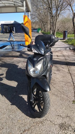 Moto SYM Symphony SR 125 precio algo negociable